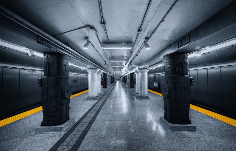 Станция метро Торонто