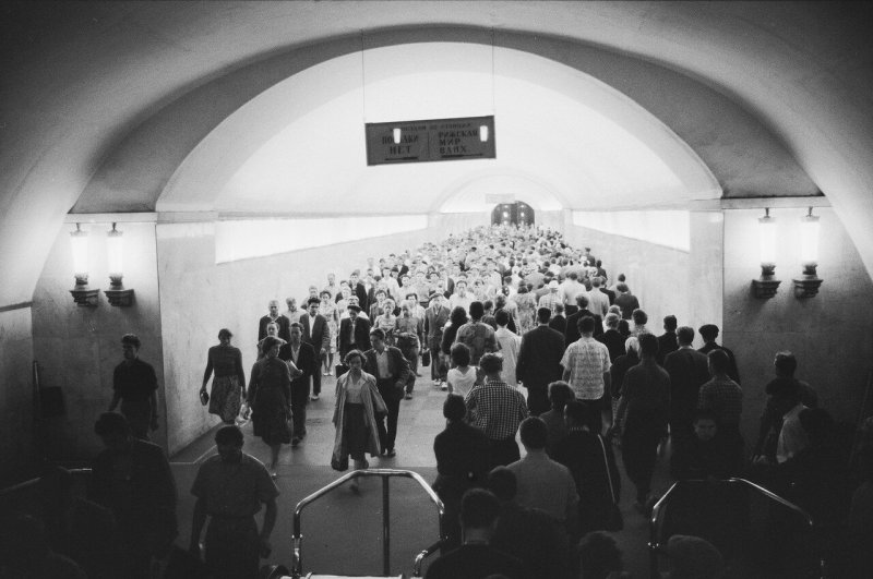 Станция метро Ботанический сад в 1990е