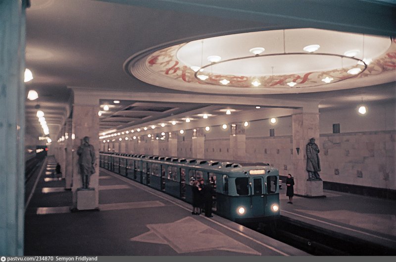 Станция метро Измайловский парк