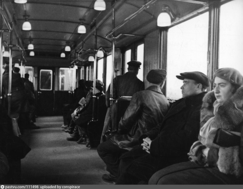 Ретро поезд Московского метро 1935 года