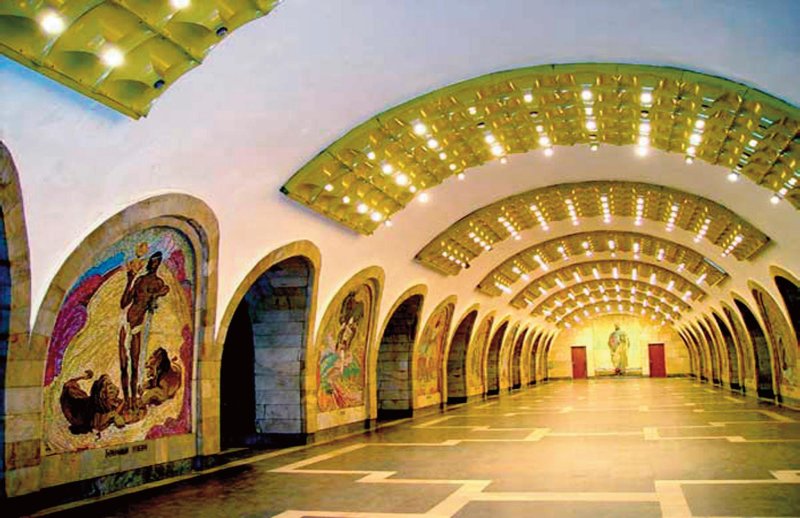 Станция метро Низами в Баку
