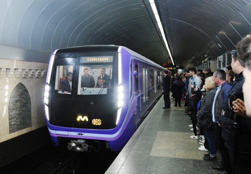 Метропоезд Москва для Баку