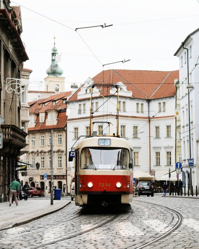 Чехия Прага старый трамвай