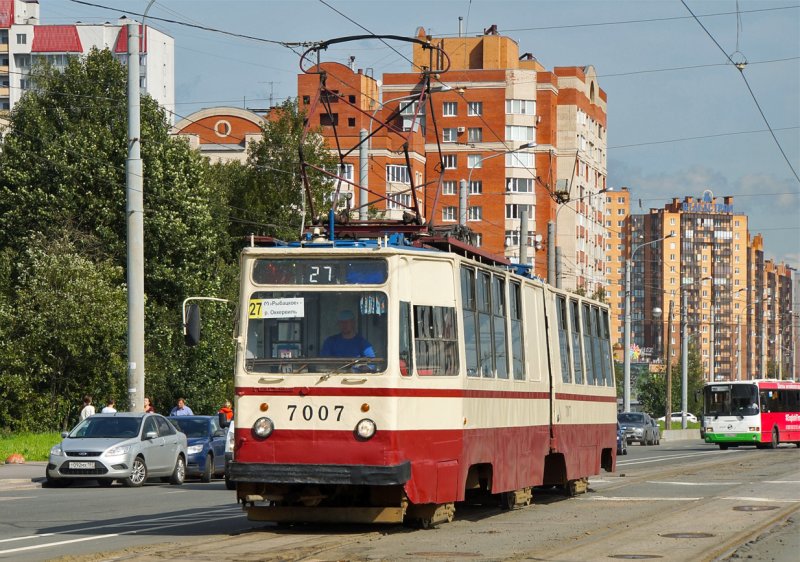 Трамвай Дыбенко