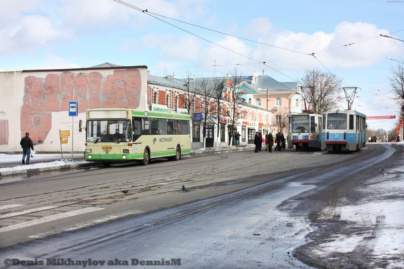 По Новоладожской ходили трамваи