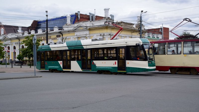 Трамвай 15
