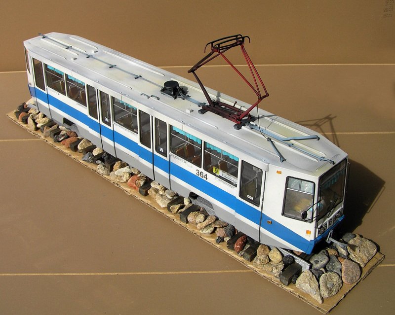 Сборная модель трамвая КТМ 8