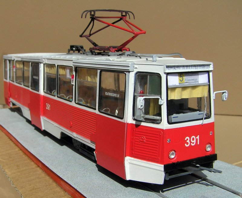 Игрушка трамвай КТМ 5
