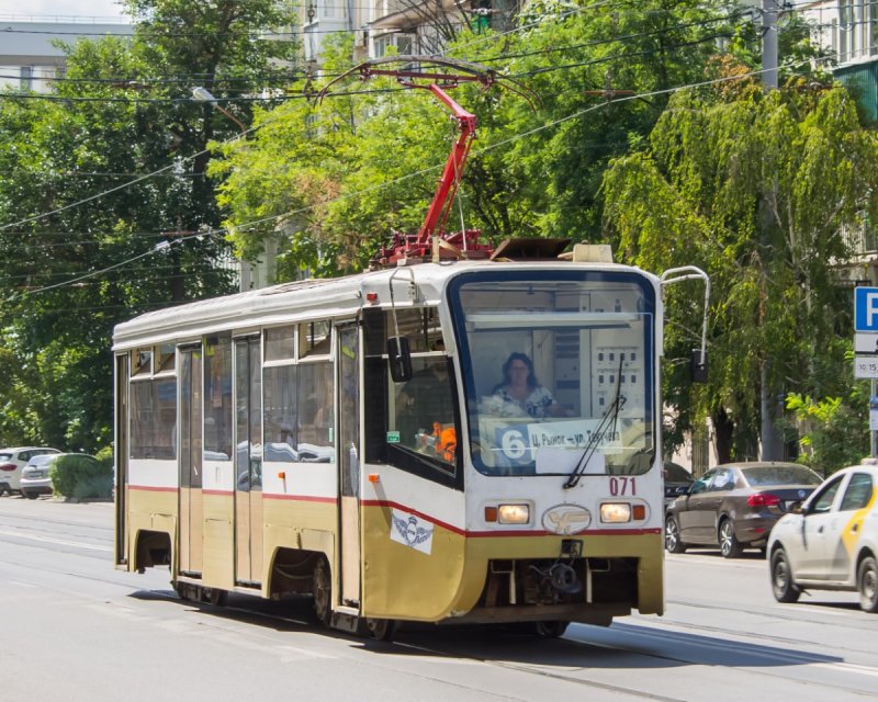Трамвай КТМ 19