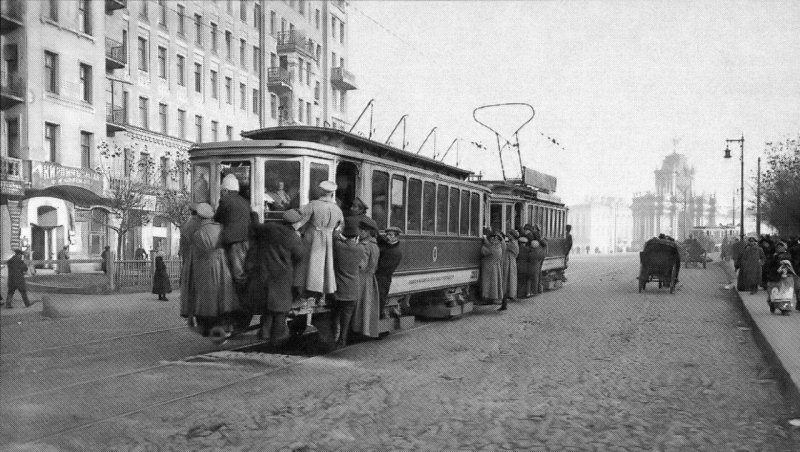 1899 В Москве пустили первый электрический трамвай