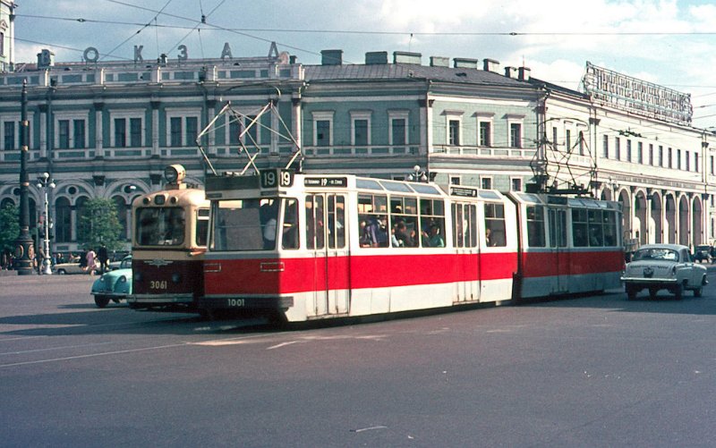 Трамвай лм 66