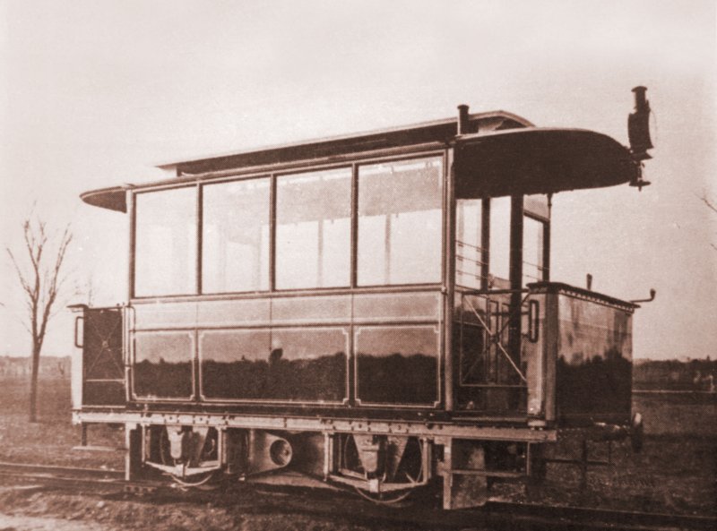 Пироцкий первый в мире электрический трамвай