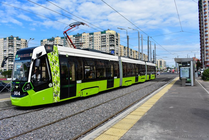 Новый трамвай Петербург Чижик