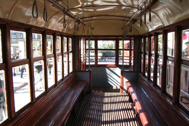 Старый трамвай внутри
