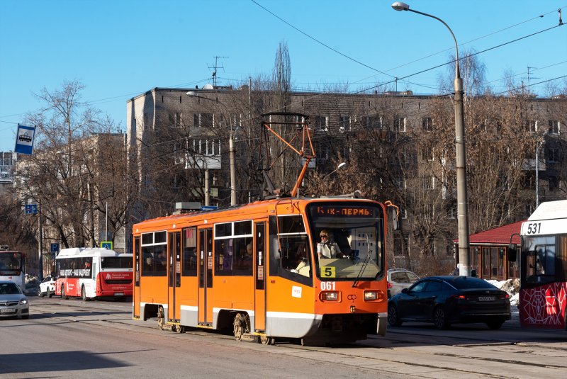Трамвай и троллейбус