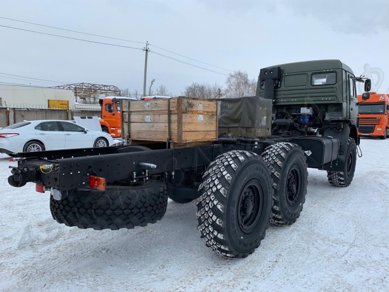 Вездеход по снегу МАЗ