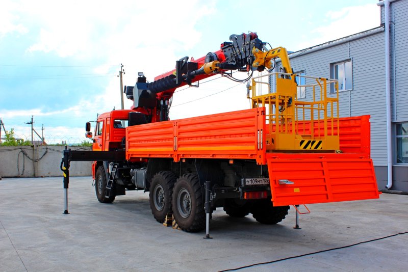 КАМАЗ 43118 С КМУ Palfinger Inman it-200