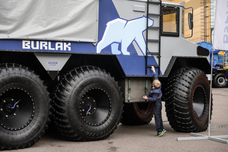 Вездеход трофи 2022 гусеничный