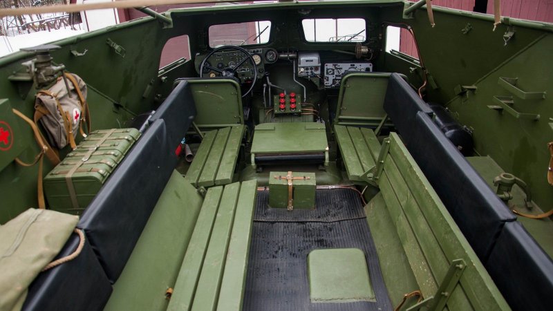 БТР-152 салон