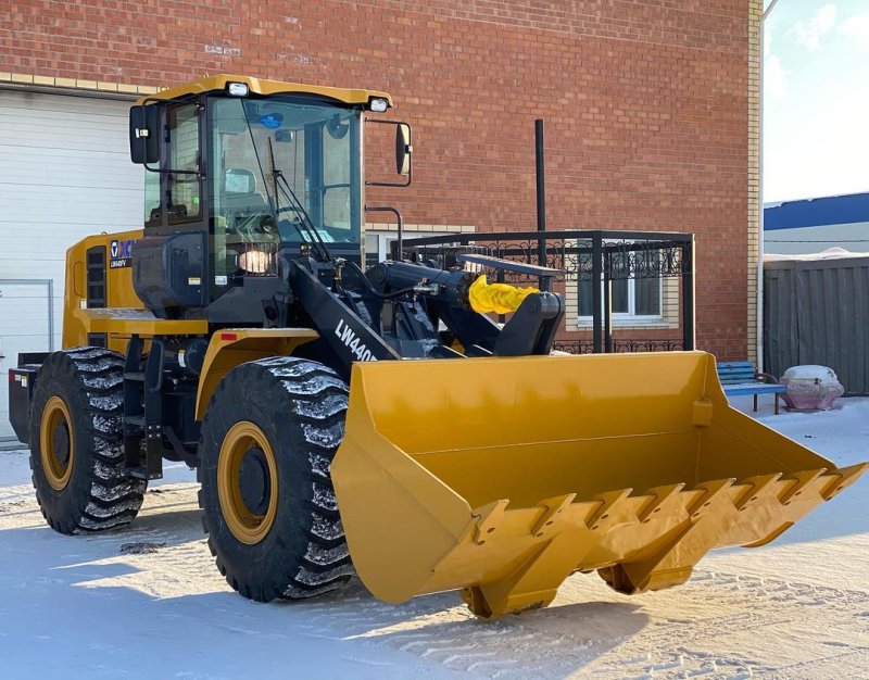 Погрузчик XCMG lw400k