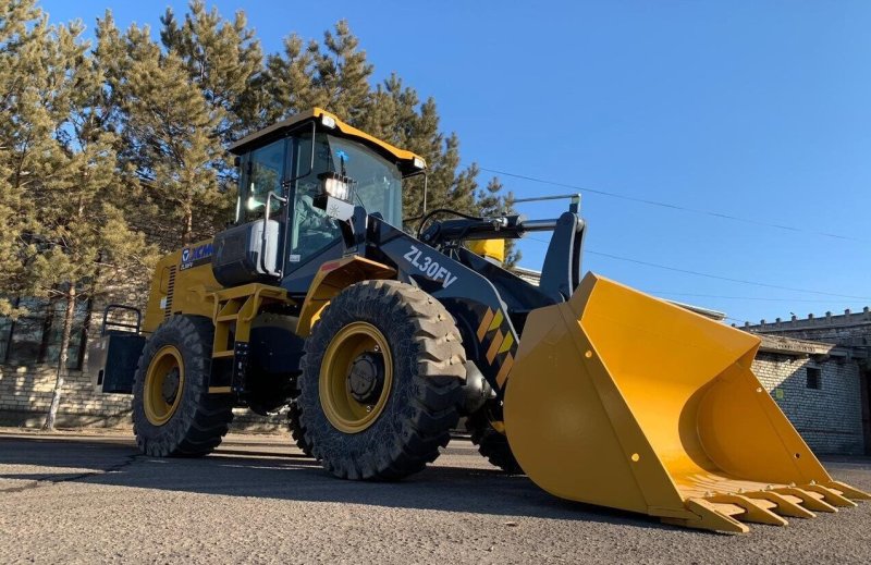 Погрузчик XCMG zl30