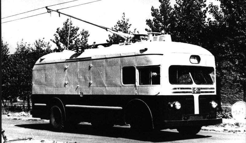 Троллейбус ТБУ-2