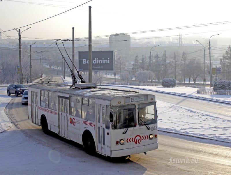 Троллейбус ЗИУ-682г