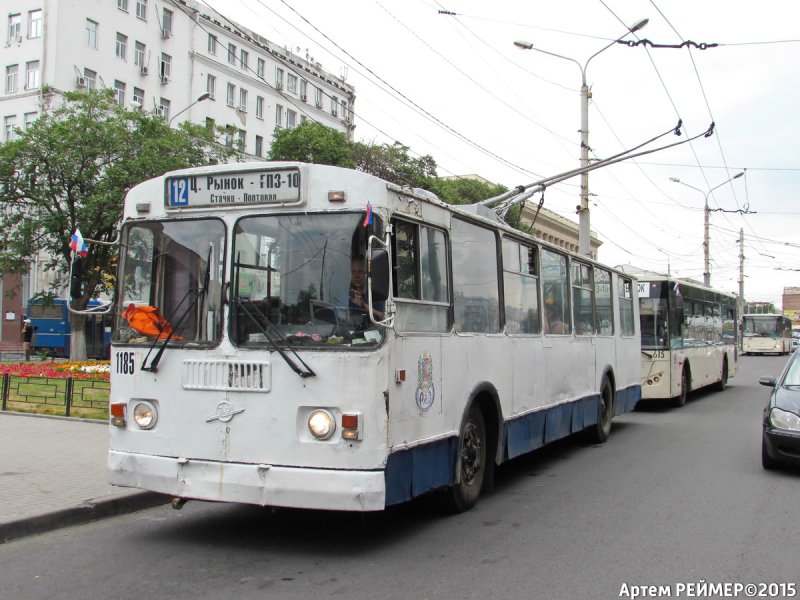 Троллейбус ЗИУ 682 В Ростове- на Дону