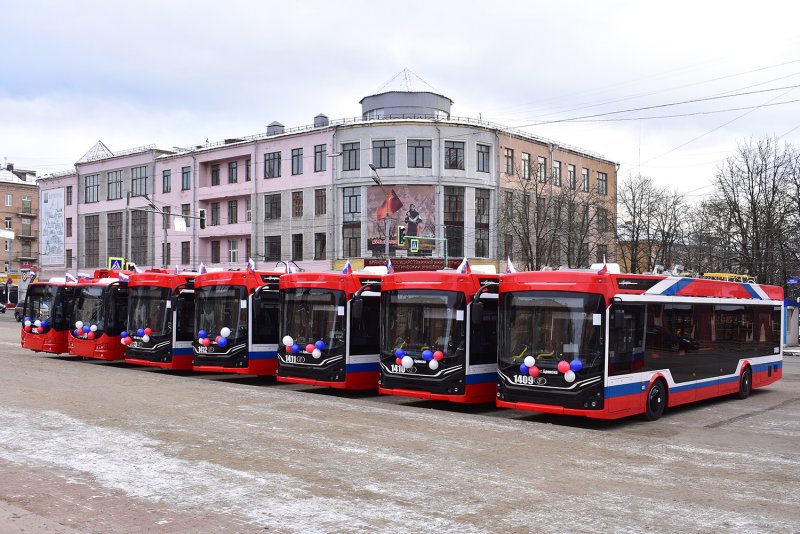 Трамвай "городской транспорт"