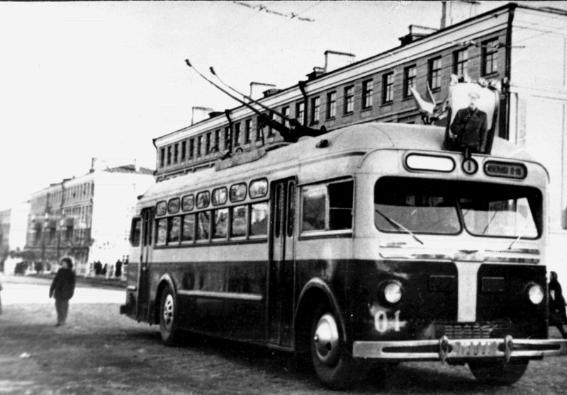 Первый троллейбус в Санкт Петербурге 1902