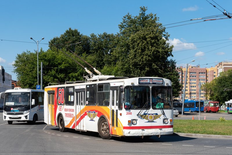 Кемеровский троллейбус ЗИУ 682