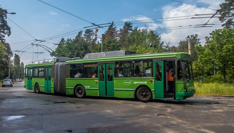 Киев-12.03 троллейбус
