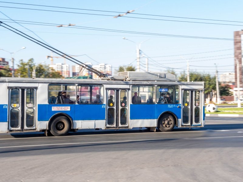 ЗИУ троллейбус 1600