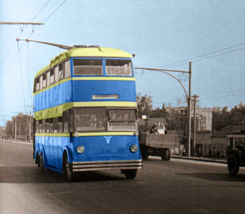 ЯТБ-3 двухэтажный троллейбус