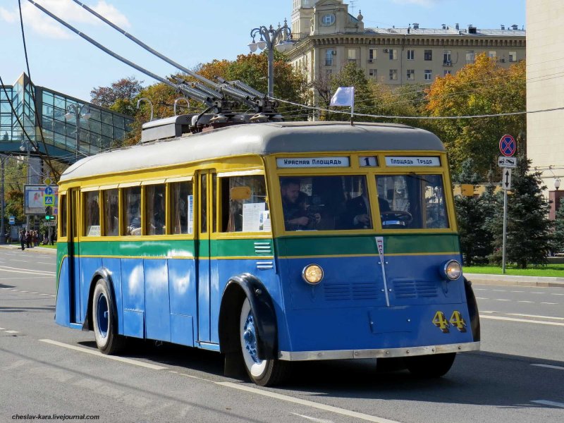 Модель троллейбуса ЯТБ-1