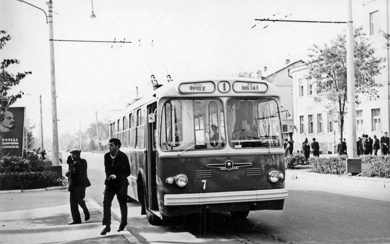 Троллейбус ЗИУ 5 СССР
