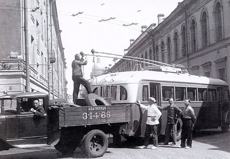 Троллейбус Ленинград 1936