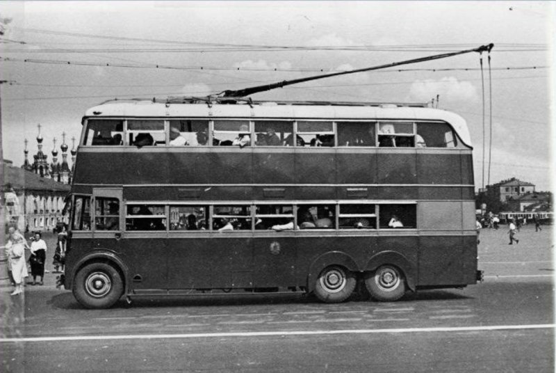 Двухэтажный троллейбус ЯТБ-3 В Москве 1939