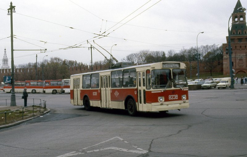 Троллейбус ЗИУ 682 СССР