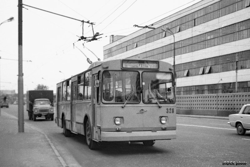 Троллейбус ЗИУ 1980