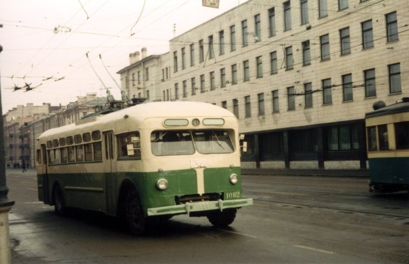 Троллейбус МТБ-82 В Ленинграде