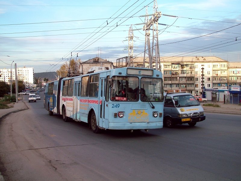 ЗИУ-9 троллейбус Иркутск