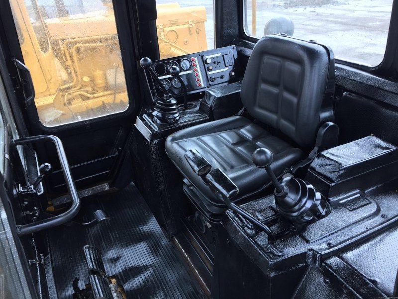 Кабина бульдозера б10м