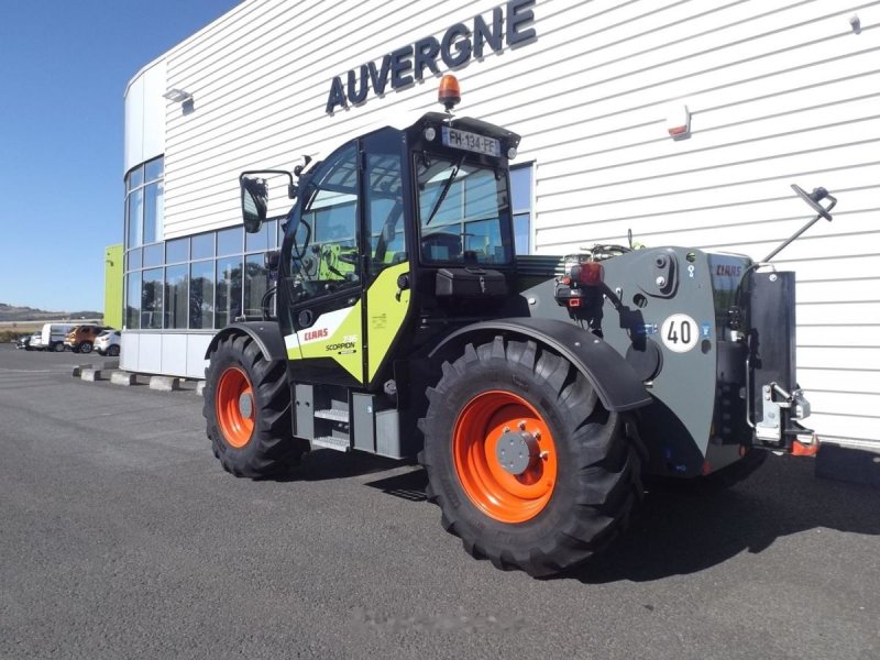 Трактор CLAAS Scorpion 7040