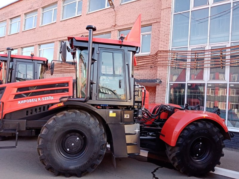 Трактор Кировец к-525