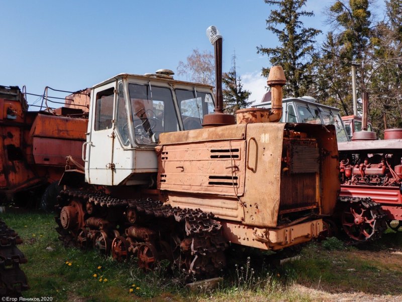 Трактора ХТЗ Т 150 гусеничный