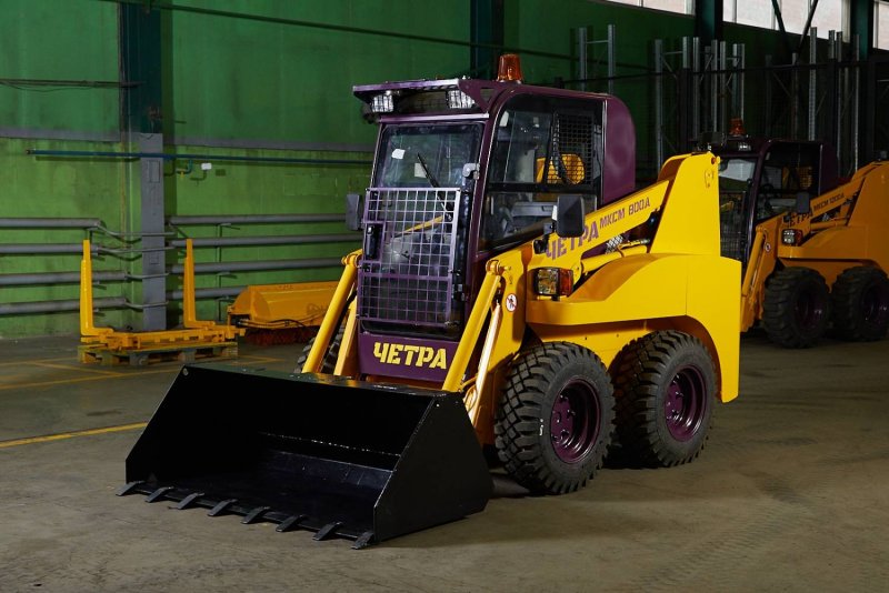 Мини-погрузчик ЧЕТРА МКСМ 1200а-1