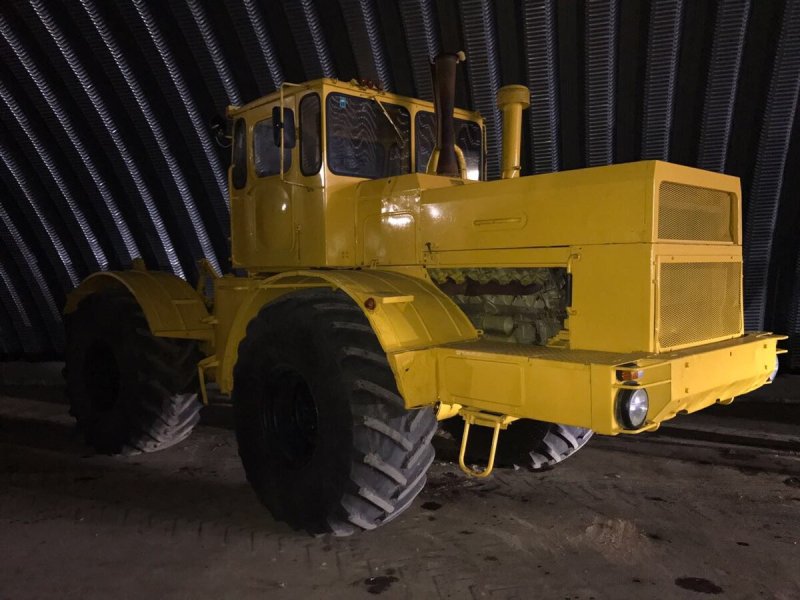 Трактор k-701 Кировец