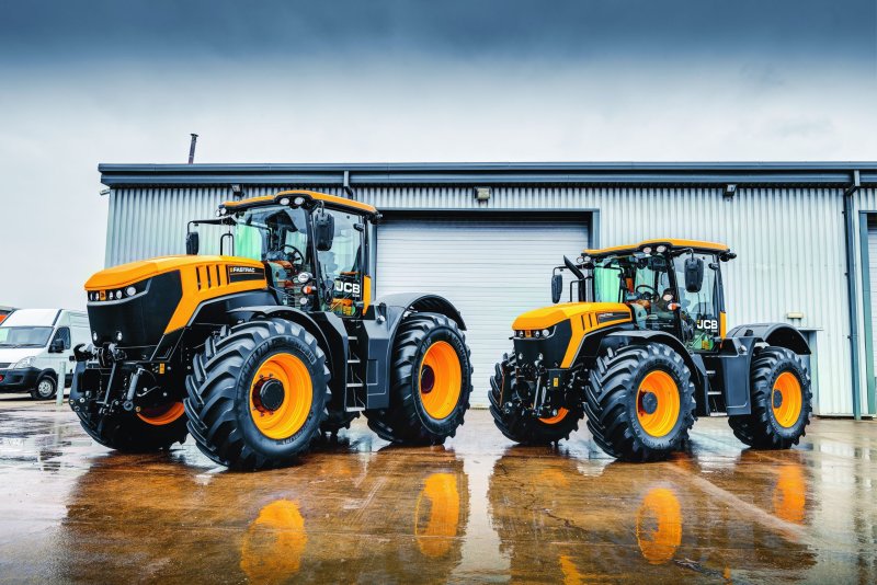 JCB Fastrac погрузчик