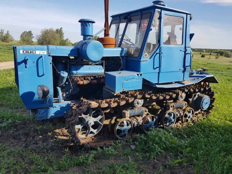 ХТЗ Т-150 гусеничный